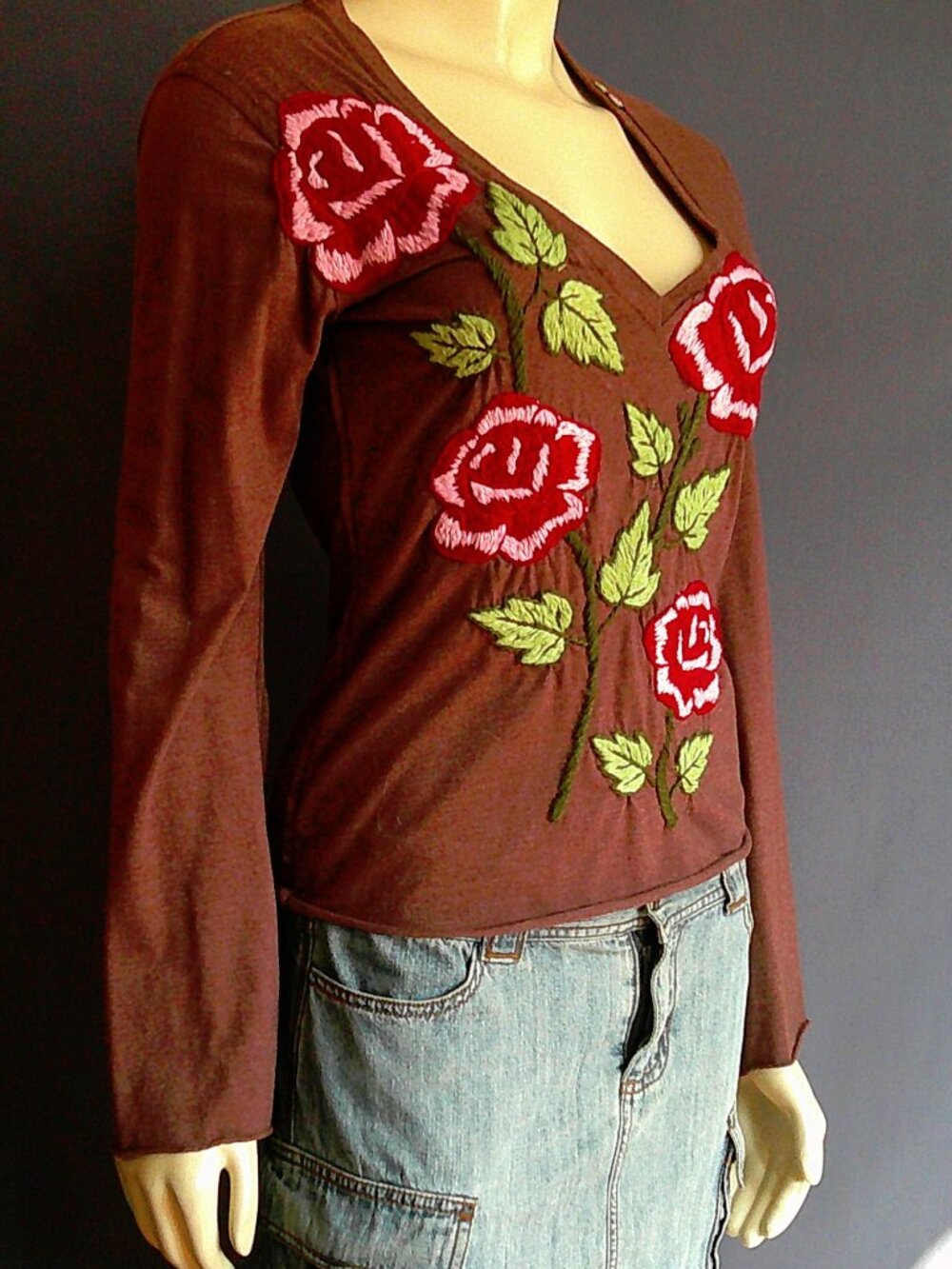 Joystick Hand Stitched Embroidery V-Neck Top L